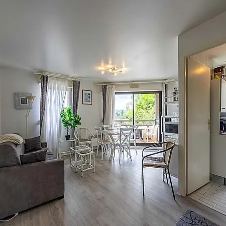 Cosy With Parking Balcony - 4p - 3*